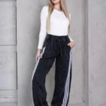 Pantalon palazo con linias color negro