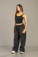 Pantalon palazo prosesado lizo color negro - Imagen 4