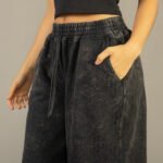 Pantalon palazo prosesado lizo color negro - Imagen 11