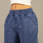 Modelo de pantalon color azul - Imagen 3
